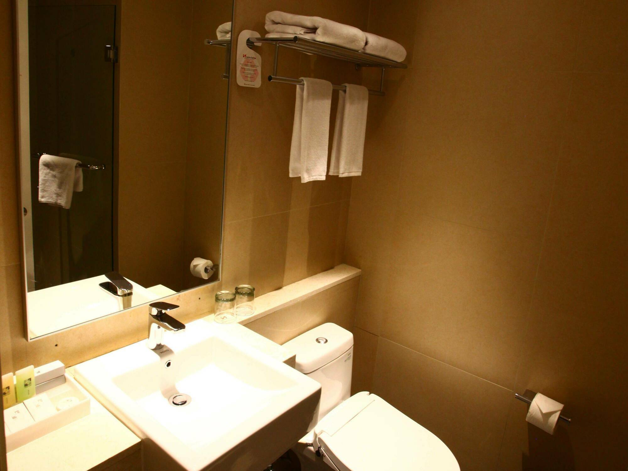 होटल Citadines Connect Airport Jakarta